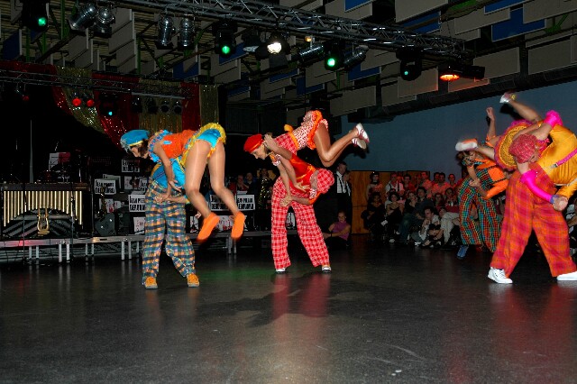 min 2005 11 12 fous swing 186